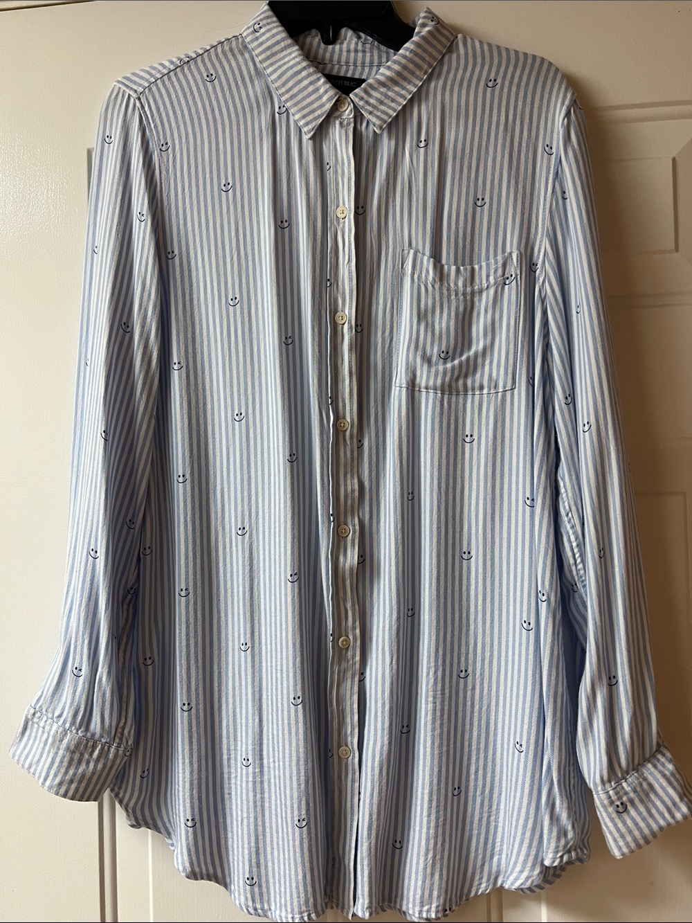 Banana Republic Light Blue Striped Women's Smiley Button Down